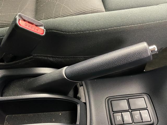 アクア Sスタイルブラック 純正9型ナビ Bluetooth フルセグTV バックカメラ プリクラッシュセーフティ オートハイビーム ビルトインETC キセノンライト 純正フロアマット ウィンカーミラー ドアバイザー スマートキ(18枚目)