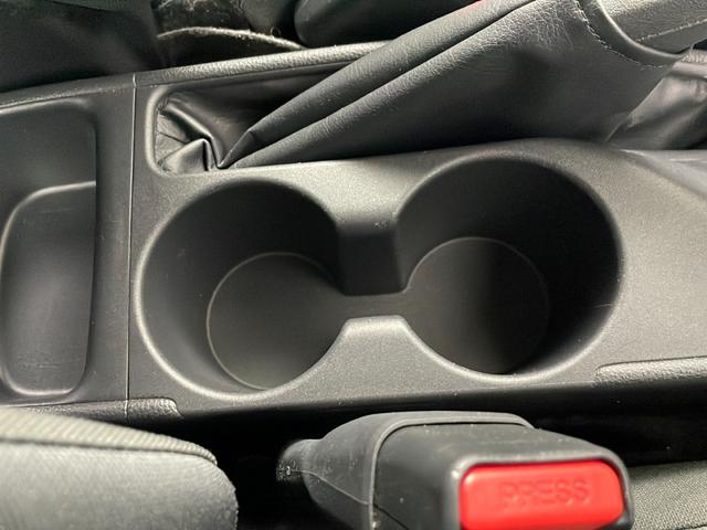 ヤリス Ｇ　純正ディスプレイオーディオ　バックカメラ　ビルトインＥＴＣ　衝突軽減システム　レーンキープアシスト　オートマティックハイビーム　前後コーナーセンサー　社外フロアマット　プッシュスタート　スマートキー（30枚目）