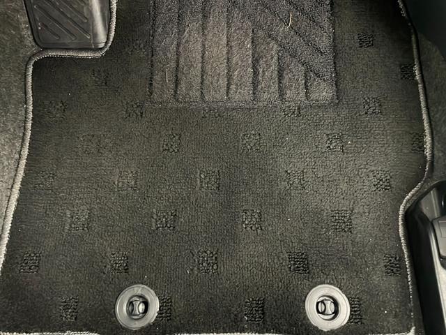 ヤリス Ｇ　純正ディスプレイオーディオ　バックカメラ　ビルトインＥＴＣ　衝突軽減システム　レーンキープアシスト　オートマティックハイビーム　前後コーナーセンサー　社外フロアマット　プッシュスタート　スマートキー（32枚目）