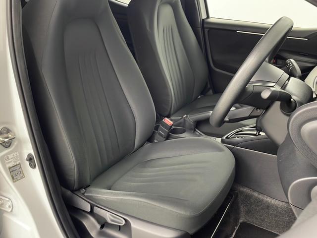 ヤリス Ｇ　純正ディスプレイオーディオ　バックカメラ　ビルトインＥＴＣ　衝突軽減システム　レーンキープアシスト　オートマティックハイビーム　前後コーナーセンサー　社外フロアマット　プッシュスタート　スマートキー（37枚目）