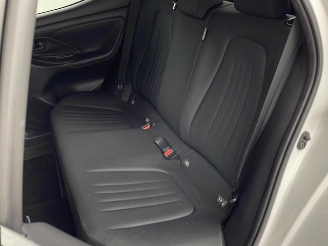 ヤリス Ｇ　純正ディスプレイオーディオ　バックカメラ　ビルトインＥＴＣ　衝突軽減システム　レーンキープアシスト　オートマティックハイビーム　前後コーナーセンサー　社外フロアマット　プッシュスタート　スマートキー（40枚目）