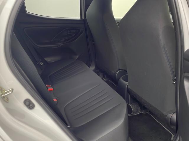 ヤリス Ｇ　純正ディスプレイオーディオ　バックカメラ　ビルトインＥＴＣ　衝突軽減システム　レーンキープアシスト　オートマティックハイビーム　前後コーナーセンサー　社外フロアマット　プッシュスタート　スマートキー（41枚目）