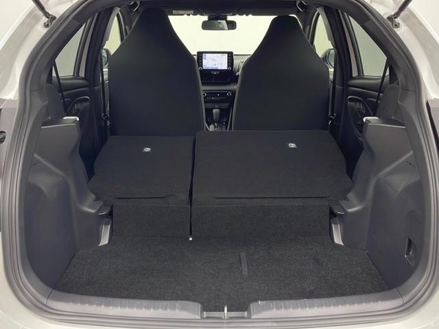 ヤリス Ｇ　純正ディスプレイオーディオ　バックカメラ　ビルトインＥＴＣ　衝突軽減システム　レーンキープアシスト　オートマティックハイビーム　前後コーナーセンサー　社外フロアマット　プッシュスタート　スマートキー（45枚目）