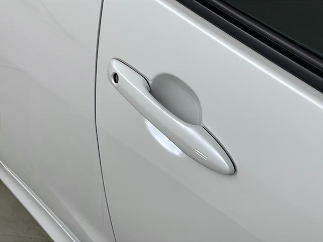 ヤリス Ｇ　純正ディスプレイオーディオ　バックカメラ　ビルトインＥＴＣ　衝突軽減システム　レーンキープアシスト　オートマティックハイビーム　前後コーナーセンサー　社外フロアマット　プッシュスタート　スマートキー（55枚目）