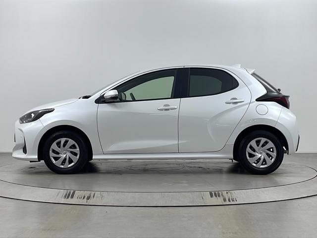 ヤリス Ｇ　純正ディスプレイオーディオ　バックカメラ　ビルトインＥＴＣ　衝突軽減システム　レーンキープアシスト　オートマティックハイビーム　前後コーナーセンサー　社外フロアマット　プッシュスタート　スマートキー（60枚目）