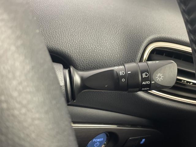 プリウス Sツーリングセレクション・ブラックエディション モデューロエアロ 純正ナビ 地デジフルセグ 全方位カメラ ETC2.0 アダプティブクルーズコントロール 車線逸脱警報 オートマチックハイビーム 衝突軽減ブレーキ AC100V 前席シートヒーター(14枚目)