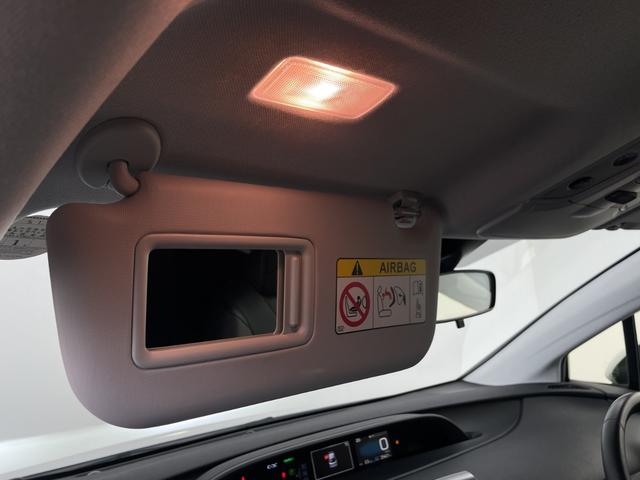 プリウス Sツーリングセレクション・ブラックエディション モデューロエアロ 純正ナビ 地デジフルセグ 全方位カメラ ETC2.0 アダプティブクルーズコントロール 車線逸脱警報 オートマチックハイビーム 衝突軽減ブレーキ AC100V 前席シートヒーター(22枚目)