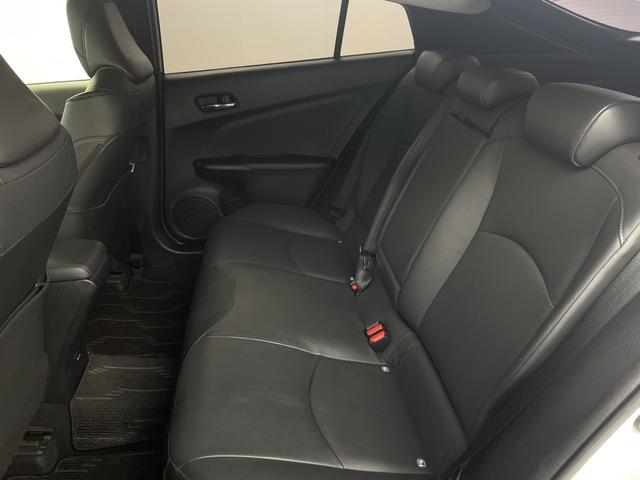 プリウス Sツーリングセレクション・ブラックエディション モデューロエアロ 純正ナビ 地デジフルセグ 全方位カメラ ETC2.0 アダプティブクルーズコントロール 車線逸脱警報 オートマチックハイビーム 衝突軽減ブレーキ AC100V 前席シートヒーター(41枚目)