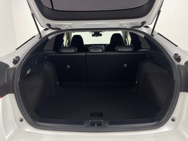 プリウス Sツーリングセレクション・ブラックエディション モデューロエアロ 純正ナビ 地デジフルセグ 全方位カメラ ETC2.0 アダプティブクルーズコントロール 車線逸脱警報 オートマチックハイビーム 衝突軽減ブレーキ AC100V 前席シートヒーター(44枚目)