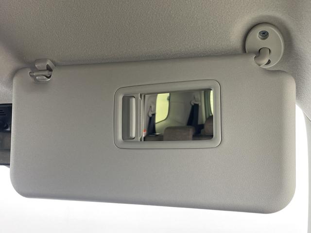 シエンタ ハイブリッドZ 純正ナビ 地デジフルセグ 全方位カメラ ビルトインETC2.0 アダプティブクルーズコントロール ブラインドスポットモニター AC100V ステアリングヒーター 前席シートヒーター 純正ドアバイザー(22枚目)