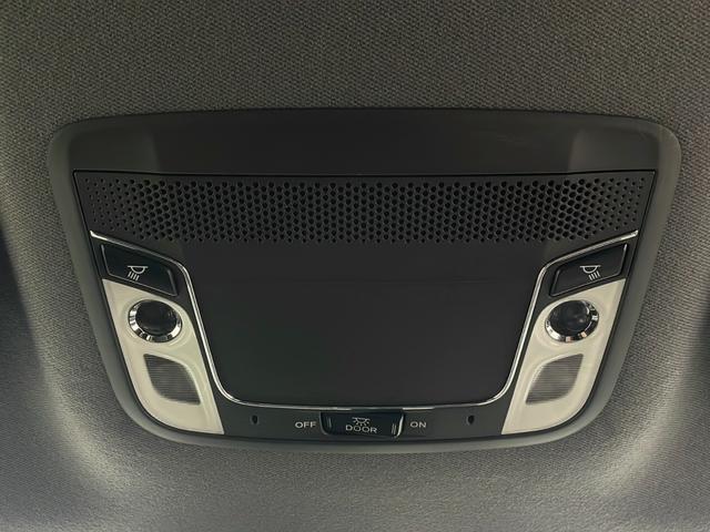 ヴェゼル ハイブリッドRS・ホンダセンシング 純正ナビ バックカメラ フルセグテレビ ビルトインETC レーダークルーズコントロール 衝突被害軽減ブレーキ シートヒーター パドルシフト 自動防眩式ルームミラー ハーフレザーシート プッシュスタート(27枚目)