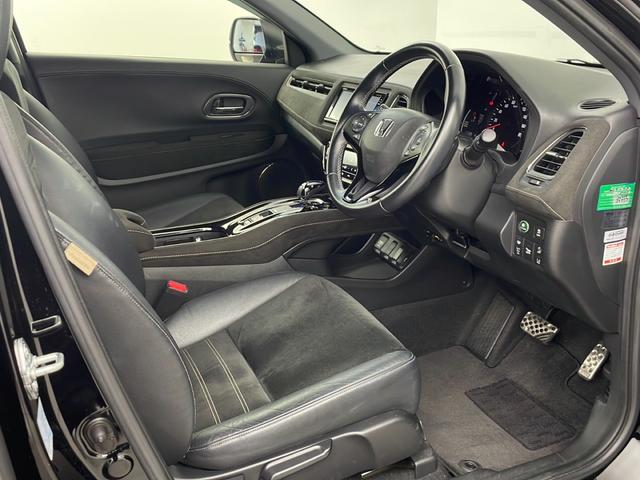 ヴェゼル ハイブリッドRS・ホンダセンシング 純正ナビ バックカメラ フルセグテレビ ビルトインETC レーダークルーズコントロール 衝突被害軽減ブレーキ シートヒーター パドルシフト 自動防眩式ルームミラー ハーフレザーシート プッシュスタート(37枚目)