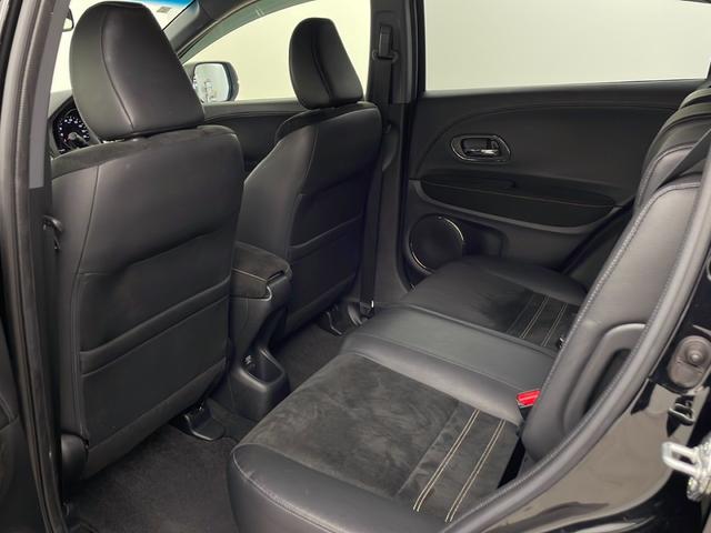 ヴェゼル ハイブリッドRS・ホンダセンシング 純正ナビ バックカメラ フルセグテレビ ビルトインETC レーダークルーズコントロール 衝突被害軽減ブレーキ シートヒーター パドルシフト 自動防眩式ルームミラー ハーフレザーシート プッシュスタート(44枚目)