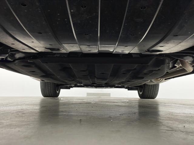 ヴェゼル ハイブリッドRS・ホンダセンシング 純正ナビ バックカメラ フルセグテレビ ビルトインETC レーダークルーズコントロール 衝突被害軽減ブレーキ シートヒーター パドルシフト 自動防眩式ルームミラー ハーフレザーシート プッシュスタート(80枚目)