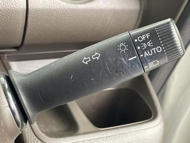 N-BOX L 純正ナビ 地デジフルセグ バックカメラ ETC アダプティブクルーズコントロール 衝突軽減ブレーキ 車線逸脱警報 クリアランスソナー シートヒーター パワースライドドア 純正フロアマット スマートキー(13枚目)