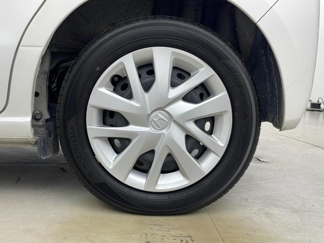 N-BOX L 純正ナビ 地デジフルセグ バックカメラ ETC アダプティブクルーズコントロール 衝突軽減ブレーキ 車線逸脱警報 クリアランスソナー シートヒーター パワースライドドア 純正フロアマット スマートキー(69枚目)