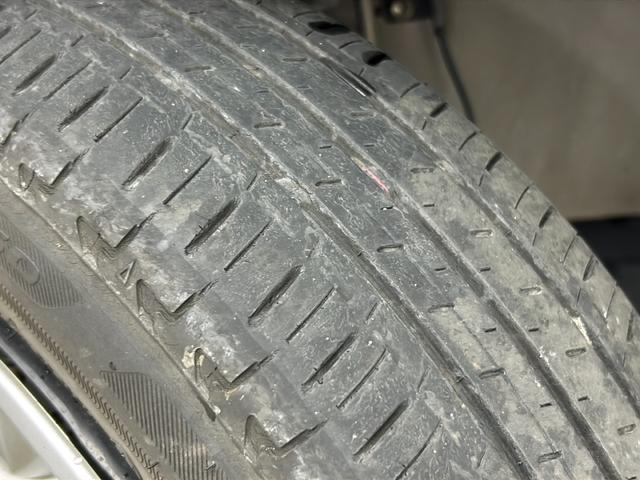 内装未塗装樹脂の劣化をガラスコーティングで防止する『インナーガラスコート』は内装パーツの劣化を防止してくれます。高年式のクルマへの施工をお勧めしたい商品になります。