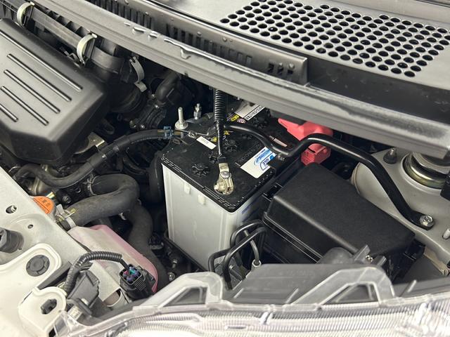 『ホイールコート』はガラス被膜が生む耐久性で走行時の様々な汚れをガードすることで足元を輝かせる光沢&撥水性が期待できます。足元を汚れから守って美しく見せるためにお勧めしたい商品です。