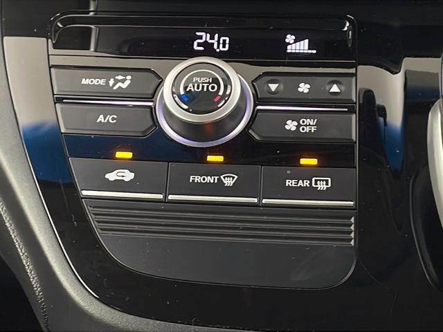 フリードハイブリッド ハイブリッド・Gホンダセンシング 社外ナビ バックカメラ 前方ドライブレコーダー ビルトインETC アダプティブクルーズコントロール 衝突軽減ブレーキ 車線逸脱警報 先行車発進 標識認識 社外フロアマット 純正18インチアルミホイール(16枚目)