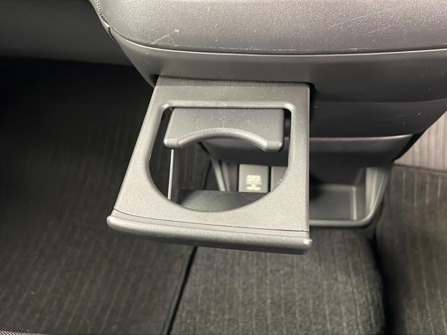 フリードハイブリッド ハイブリッド・Gホンダセンシング 社外ナビ バックカメラ 前方ドライブレコーダー ビルトインETC アダプティブクルーズコントロール 衝突軽減ブレーキ 車線逸脱警報 先行車発進 標識認識 社外フロアマット 純正18インチアルミホイール(28枚目)