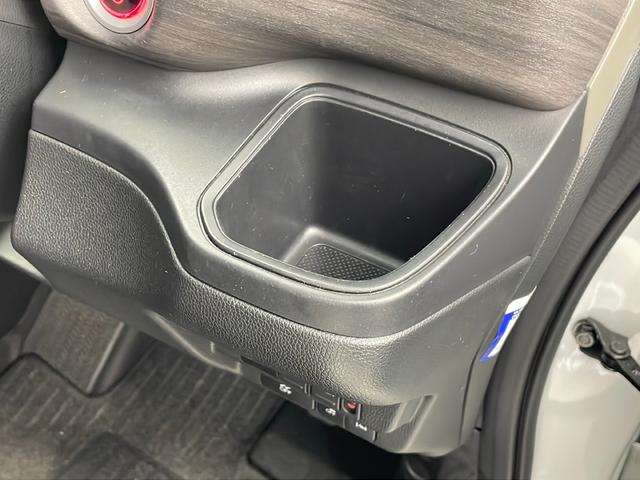 フリードハイブリッド ハイブリッド・Gホンダセンシング 社外ナビ バックカメラ 前方ドライブレコーダー ビルトインETC アダプティブクルーズコントロール 衝突軽減ブレーキ 車線逸脱警報 先行車発進 標識認識 社外フロアマット 純正18インチアルミホイール(32枚目)