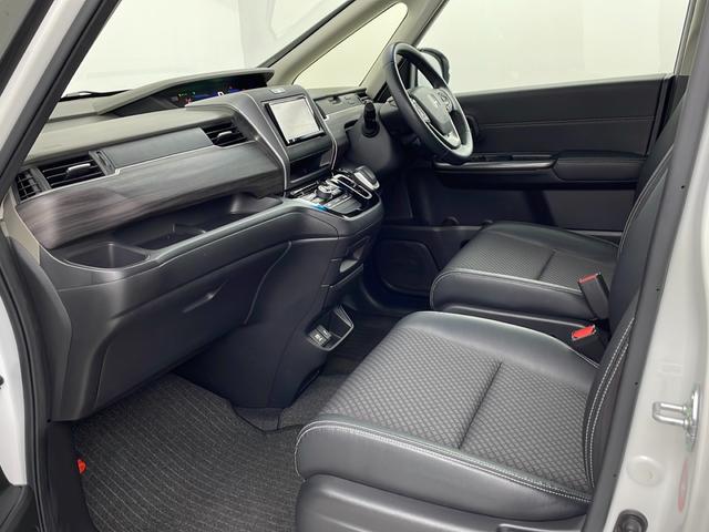 フリードハイブリッド ハイブリッド・Gホンダセンシング 社外ナビ バックカメラ 前方ドライブレコーダー ビルトインETC アダプティブクルーズコントロール 衝突軽減ブレーキ 車線逸脱警報 先行車発進 標識認識 社外フロアマット 純正18インチアルミホイール(36枚目)