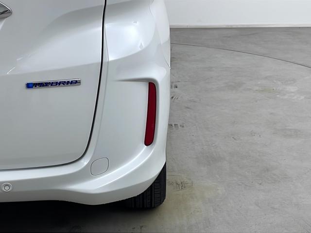 フリードハイブリッド ハイブリッド・Gホンダセンシング 社外ナビ バックカメラ 前方ドライブレコーダー ビルトインETC アダプティブクルーズコントロール 衝突軽減ブレーキ 車線逸脱警報 先行車発進 標識認識 社外フロアマット 純正18インチアルミホイール(53枚目)