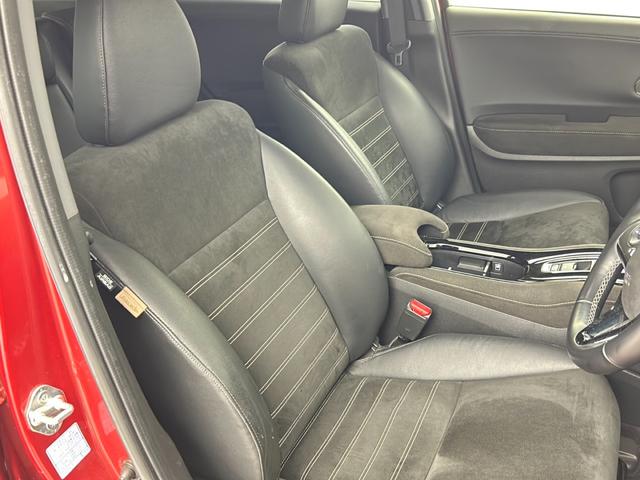 ヴェゼル ハイブリッドＲＳ・ホンダセンシング　純正ナビ　バックカメラ　ＥＴＣ　追従式クルーズコントロール　衝突軽減ブレーキ　車線逸脱警報　電子パーキングシステム　ブレーキホールド　パドルシフト　アルミペダル　純正フロアマット　純正ドアバイザー（38枚目）