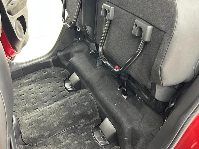 ヴェゼル ハイブリッドＲＳ・ホンダセンシング　純正ナビ　バックカメラ　ＥＴＣ　追従式クルーズコントロール　衝突軽減ブレーキ　車線逸脱警報　電子パーキングシステム　ブレーキホールド　パドルシフト　アルミペダル　純正フロアマット　純正ドアバイザー（43枚目）