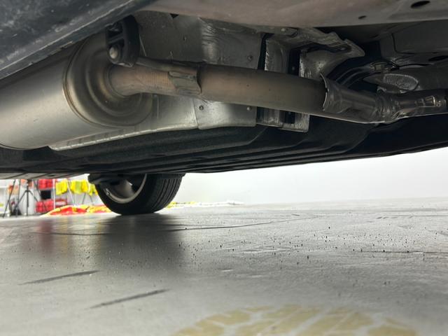 ヴェゼル ハイブリッドＲＳ・ホンダセンシング　純正ナビ　バックカメラ　ＥＴＣ　追従式クルーズコントロール　衝突軽減ブレーキ　車線逸脱警報　電子パーキングシステム　ブレーキホールド　パドルシフト　アルミペダル　純正フロアマット　純正ドアバイザー（79枚目）