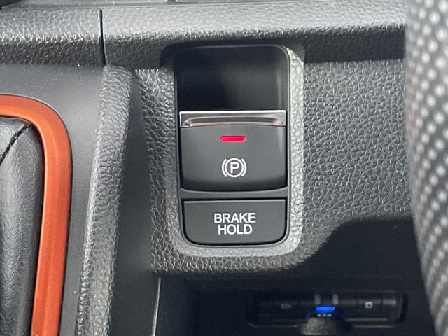 Ｎ－ＯＮＥ ＲＳ　純正ナビ　バックカメラ　前席シートヒーター　前後ドライブレコーダー　衝突軽減システム　コーナーセンサー　レーダークルーズコントロール　レーンキープアシスト　オートパーキングブレーキ　プッシュスタート（17枚目）