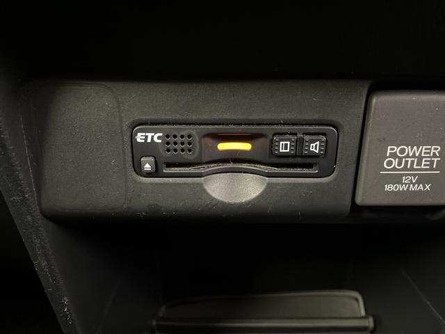 Ｎ－ＢＯＸカスタム Ｇ・ターボＬパッケージ　純正ナビ　バックカメラ　両側パワースライドドア　ドライブレコーダー　クルーズコントロール　ビルトインＥＴＣ　衝突軽減システム　純正１５インチアルミホイール　純正フロアマット　オートライト　フォグランプ（6枚目）