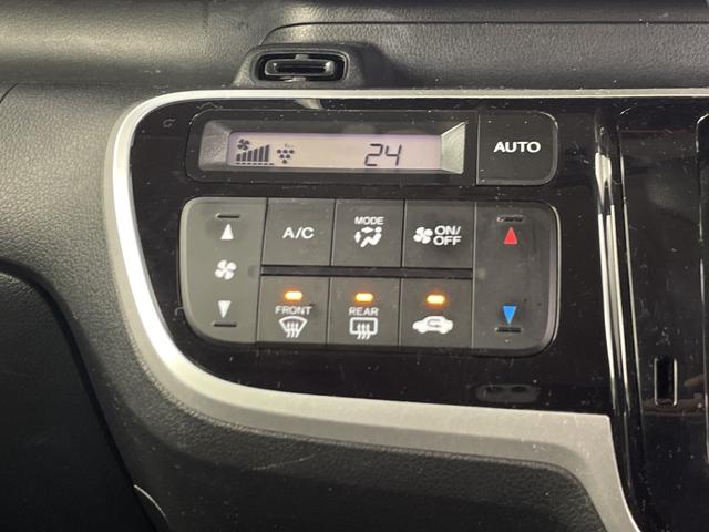 Ｎ－ＢＯＸカスタム Ｇ・ターボＬパッケージ　純正ナビ　バックカメラ　両側パワースライドドア　ドライブレコーダー　クルーズコントロール　ビルトインＥＴＣ　衝突軽減システム　純正１５インチアルミホイール　純正フロアマット　オートライト　フォグランプ（14枚目）