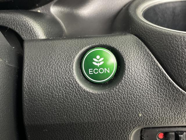 Ｎ－ＢＯＸカスタム Ｇ・ターボＬパッケージ　純正ナビ　バックカメラ　両側パワースライドドア　ドライブレコーダー　クルーズコントロール　ビルトインＥＴＣ　衝突軽減システム　純正１５インチアルミホイール　純正フロアマット　オートライト　フォグランプ（18枚目）