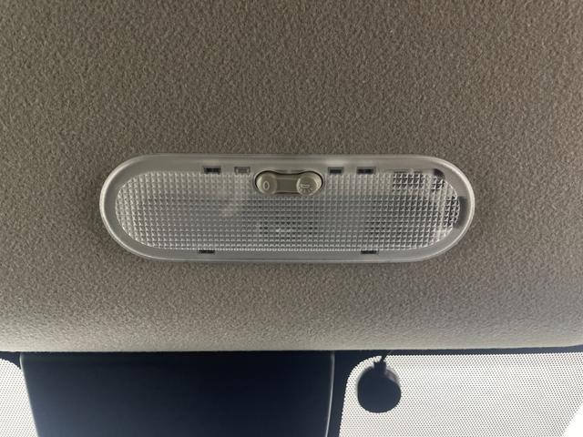 ノート ｅ－パワー　Ｘ　純正ＳＤナビ　全方位カメラ　ドライブレコーダー　ＥＴＣ　デジタルインナーミラー　衝突軽減システム　レーンキープアシスト　前後コーナーセンサー　純正アルミホイール　フロアマット　ＬＥＤヘッドライト（25枚目）