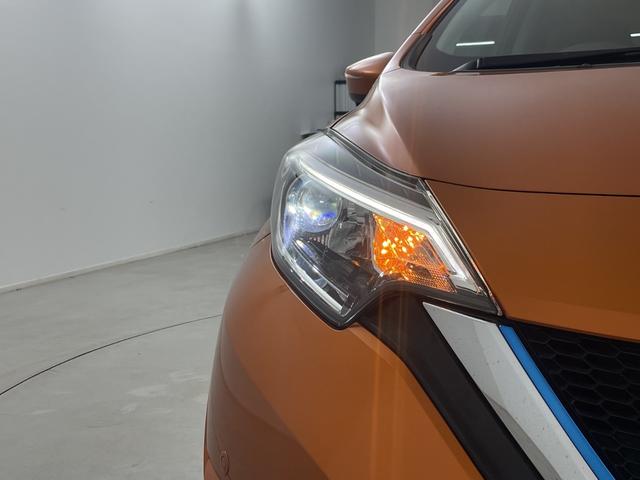 ノート ｅ－パワー　Ｘ　純正ＳＤナビ　全方位カメラ　ドライブレコーダー　ＥＴＣ　デジタルインナーミラー　衝突軽減システム　レーンキープアシスト　前後コーナーセンサー　純正アルミホイール　フロアマット　ＬＥＤヘッドライト（52枚目）