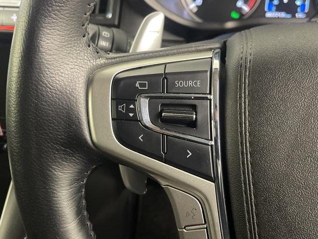 デリカD:5 シャモニー 社外11型ナビ 全方位カメラ ETC レーダークルーズコントロール 衝突軽減ブレーキ 車線逸脱警報 ステアリングヒーター シートヒーター パワーシート 電動リアゲート パドルシフト 純正フロアマット(10枚目)