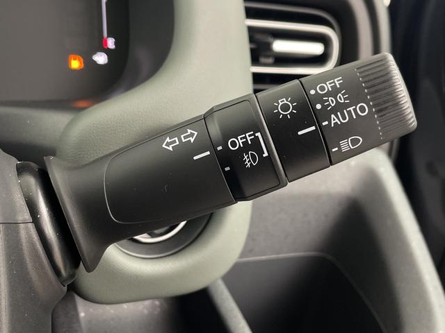 フリード クロスター　純正ナビ　バックカメラ　ＢＳＭ　前席シートヒーター　ＥＴＣ　両側パワースライドドア　レーダークルーズコントロール　衝突軽減システム　レーンキープアシスト　オートブレーキホールド　純正アルミホイール（13枚目）