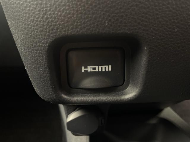 ノア ハイブリッドZ 純正ナビ 地デジフルセグ バックカメラ ETC2.0 追従式クルーズコントロール 車線逸脱警報 衝突軽減ブレーキ オートマチックハイビーム シートヒーター AC100V オットマン 純正ドアバイザー(6枚目)