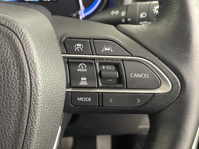 ノア ハイブリッドZ 純正ナビ 地デジフルセグ バックカメラ ETC2.0 追従式クルーズコントロール 車線逸脱警報 衝突軽減ブレーキ オートマチックハイビーム シートヒーター AC100V オットマン 純正ドアバイザー(10枚目)