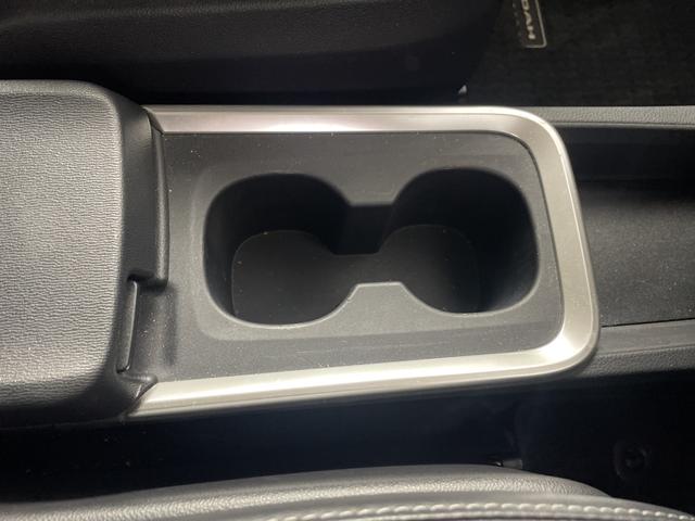 ノア ハイブリッドZ 純正ナビ 地デジフルセグ バックカメラ ETC2.0 追従式クルーズコントロール 車線逸脱警報 衝突軽減ブレーキ オートマチックハイビーム シートヒーター AC100V オットマン 純正ドアバイザー(30枚目)