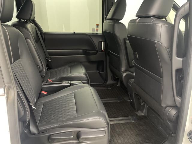 ノア ハイブリッドZ 純正ナビ 地デジフルセグ バックカメラ ETC2.0 追従式クルーズコントロール 車線逸脱警報 衝突軽減ブレーキ オートマチックハイビーム シートヒーター AC100V オットマン 純正ドアバイザー(46枚目)