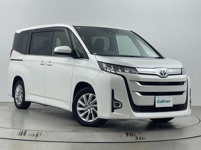ノア ハイブリッドZ 純正ナビ 地デジフルセグ バックカメラ ETC2.0 追従式クルーズコントロール 車線逸脱警報 衝突軽減ブレーキ オートマチックハイビーム シートヒーター AC100V オットマン 純正ドアバイザー(70枚目)