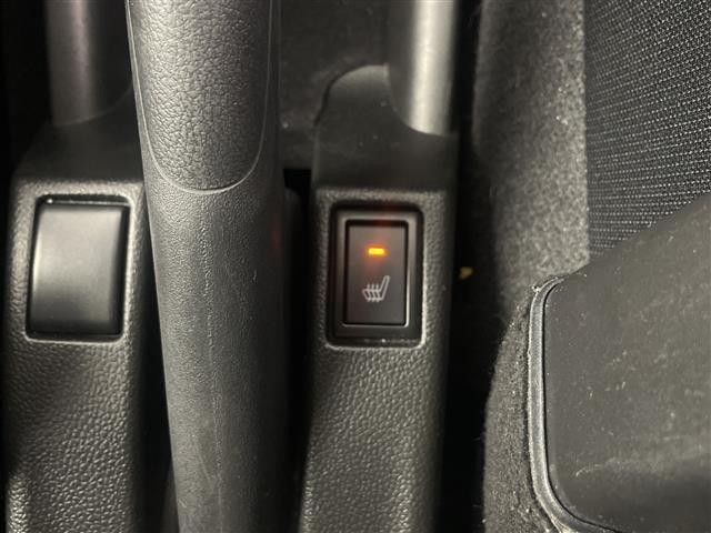 スイフトスポーツ ベースグレード 社外9型SDナビ バックカメラ 運転席シートヒーター レーダークルーズコントロール ビルトインETC ブラインドスポットモニター レーンキープアシスト 衝突軽減ブレーキ 横滑り防止 純正フロアマット(4枚目)