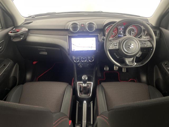 スイフトスポーツ ベースグレード 社外9型SDナビ バックカメラ 運転席シートヒーター レーダークルーズコントロール ビルトインETC ブラインドスポットモニター レーンキープアシスト 衝突軽減ブレーキ 横滑り防止 純正フロアマット(7枚目)