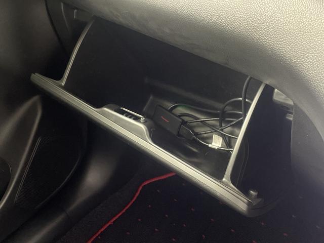 スイフトスポーツ ベースグレード 社外9型SDナビ バックカメラ 運転席シートヒーター レーダークルーズコントロール ビルトインETC ブラインドスポットモニター レーンキープアシスト 衝突軽減ブレーキ 横滑り防止 純正フロアマット(24枚目)