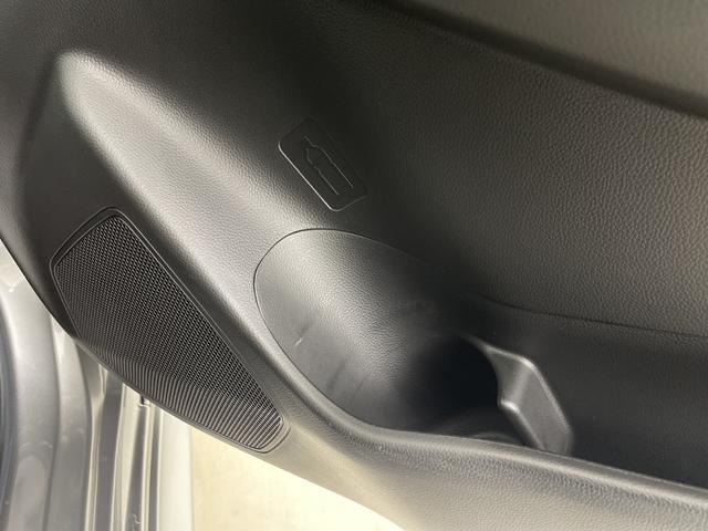 スイフトスポーツ ベースグレード 社外9型SDナビ バックカメラ 運転席シートヒーター レーダークルーズコントロール ビルトインETC ブラインドスポットモニター レーンキープアシスト 衝突軽減ブレーキ 横滑り防止 純正フロアマット(33枚目)