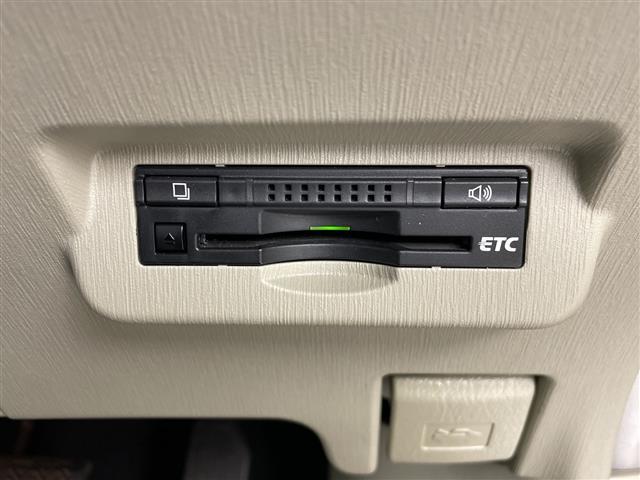 プリウスアルファ 純正ナビ(FM/AM/CD/DVD/HDMI/Bluetooth) バックカメラ フルセグテレビ クルーズコントロール ビルトインETC 運転席パワーシート ハーフレザーシート オートLEDライト(5枚目)