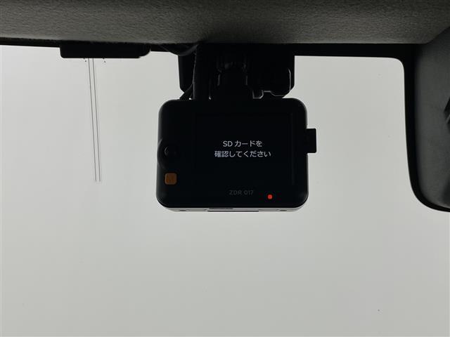 ジムニー XC 純正ナビ 地デジワンセグ バックカメラ ETC ドライブレコーダー クルーズコントロール 衝突軽減 車線逸脱警報 ダウンヒルアシストコントロール シートヒーター アイドリングストップ 純正フロアマット(3枚目)