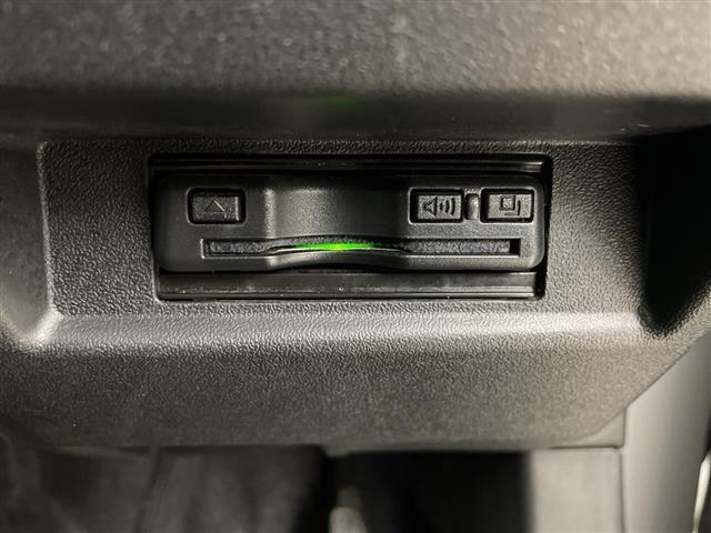 ジムニー XC 純正ナビ 地デジワンセグ バックカメラ ETC ドライブレコーダー クルーズコントロール 衝突軽減 車線逸脱警報 ダウンヒルアシストコントロール シートヒーター アイドリングストップ 純正フロアマット(5枚目)